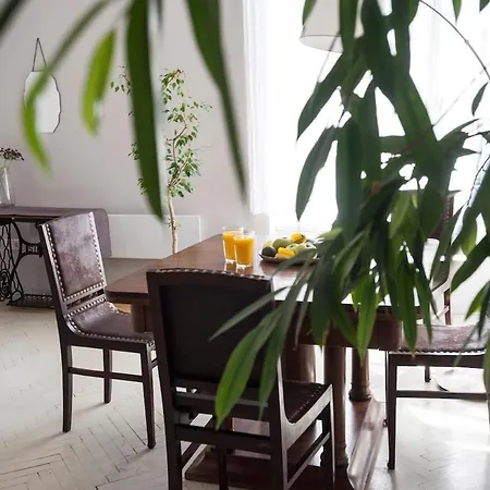 Апартаменты Leopold's Loft